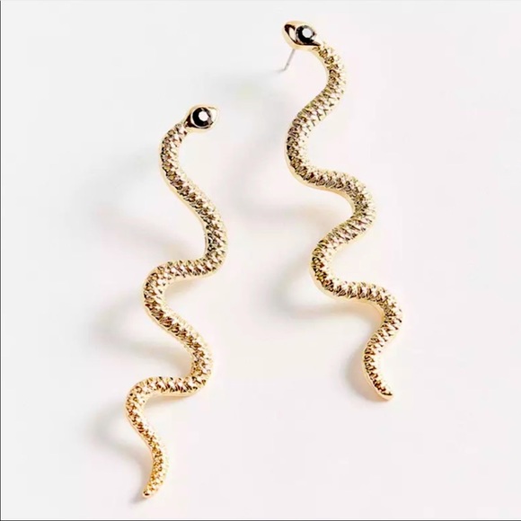 Jewelry - 💖3/$20💖 NEW GOLD SNAKE EARRINGS